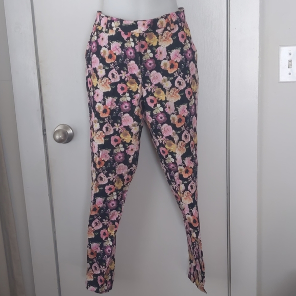 H&M Pants - Floral Straight Leg Pants
